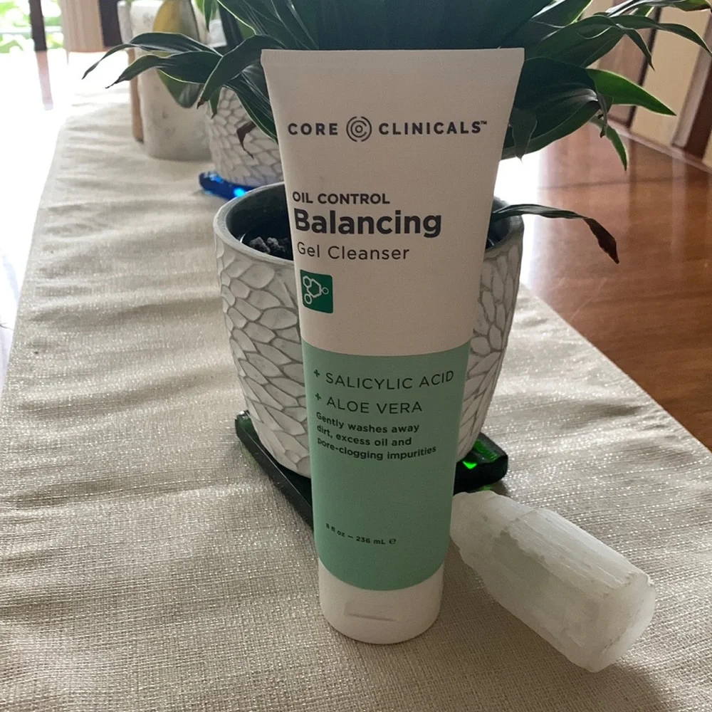 Core Clinicals Face Cleanser 8 oz Oil Control Balancing Gel Aloe Vera Full Size